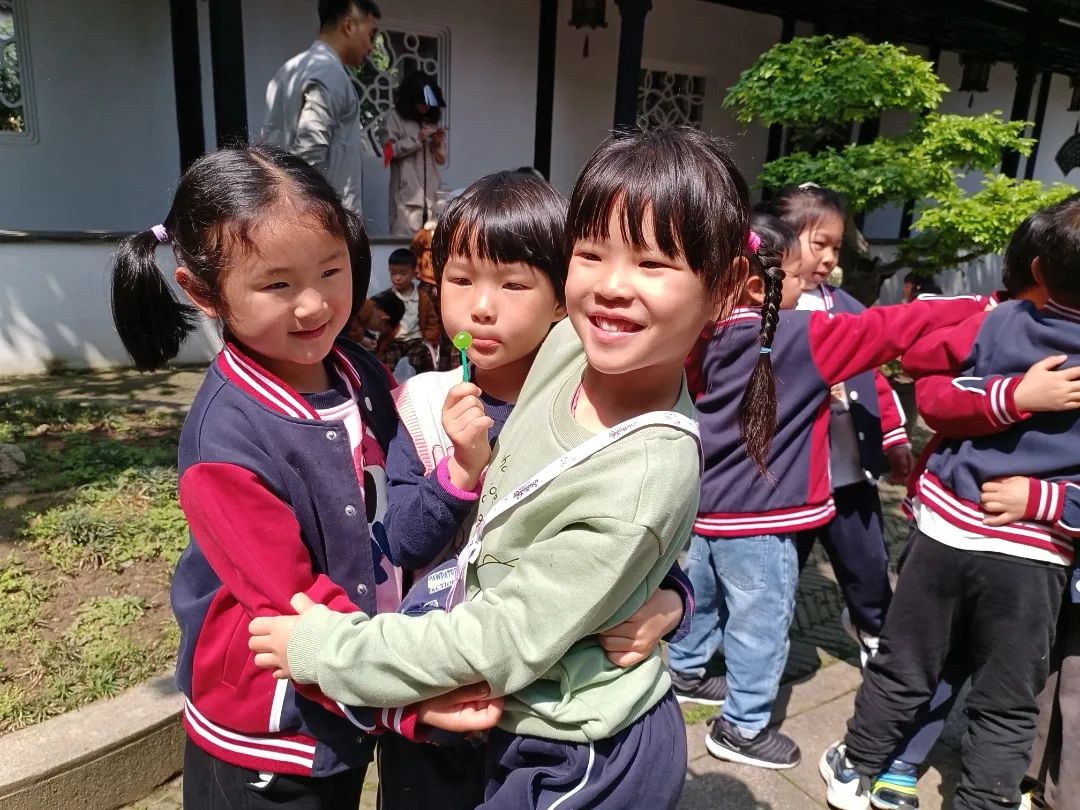 【简讯】“童”享远足 “春”趣无限——木渎中心幼儿园中班组“约会春天”远足活动