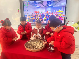 【简讯】粥香情浓 腊八同乐——木渎中心幼儿园小班组腊八节活动
